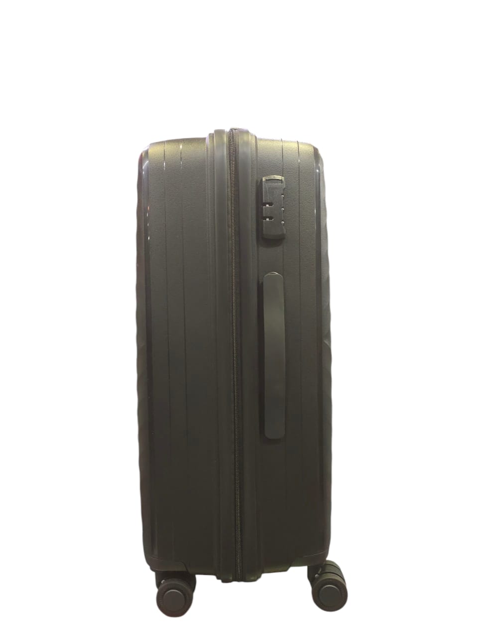 VIP 24-Inch Black Luggage Bag – Travel in Style & Comfort